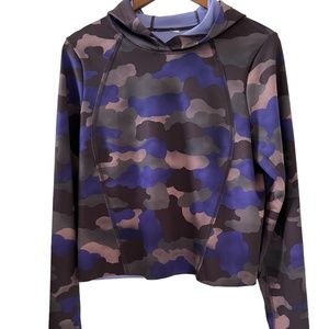 Athleta Camo Print Pinnacle Cropped Pullover Hoodie Size S